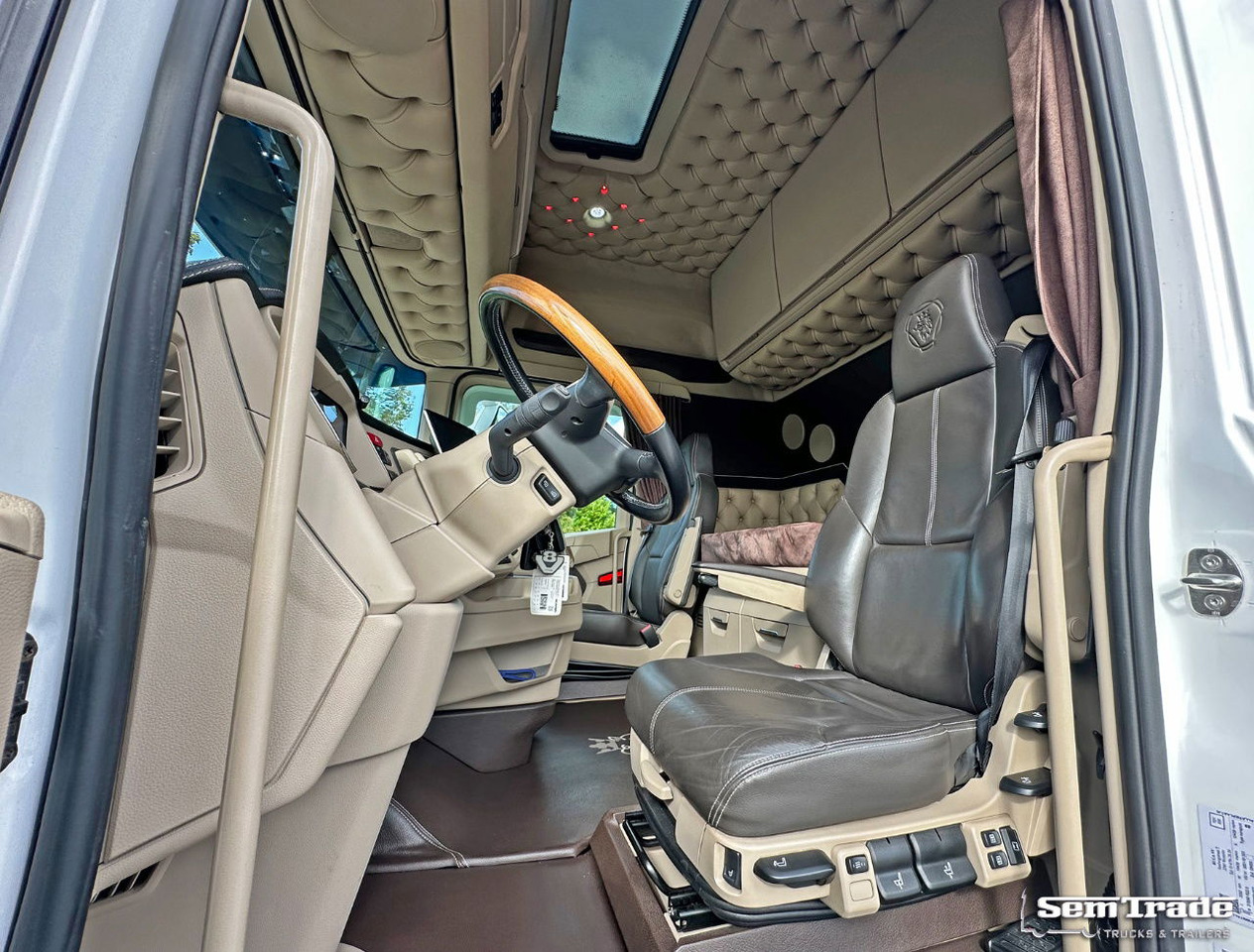 Φορτηγό ψυγείο Scania S650 V8 NGS Only 193.000 KM Full Options FullY Isolated Body Special Show Truck / Combi NEW Condition: φωτογραφία 22