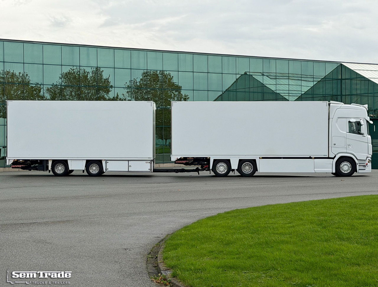 Scania S660 V8 Retarder Full Options 50CC VAN Beurden Boxes 2x Lift Super Condition - Φορτηγό ψυγείο: φωτογραφία 5 Scania S660 V8 Retarder Full Options 50CC VAN Beurden Boxes 2x Lift Super Condition - Φορτηγό ψυγείο: φωτογραφία 5