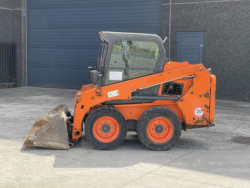 Bobcat S 450 - Ελαστιχοφόρος φορτωτής: φωτογραφία 4 Bobcat S 450 - Ελαστιχοφόρος φορτωτής: φωτογραφία 4