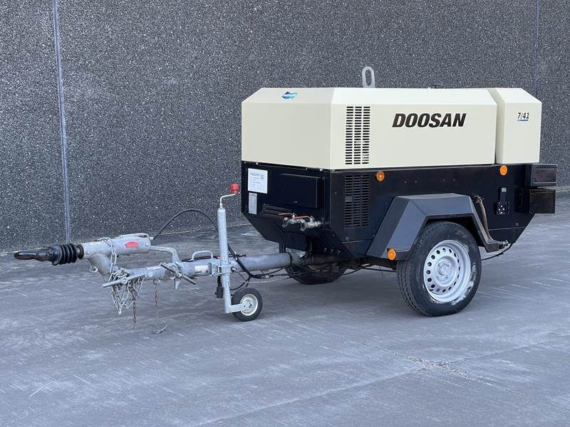 Doosan 7 / 41 - N - Αεροσυμπιεστής: φωτογραφία 1 Doosan 7 / 41 - N - Αεροσυμπιεστής: φωτογραφία 1