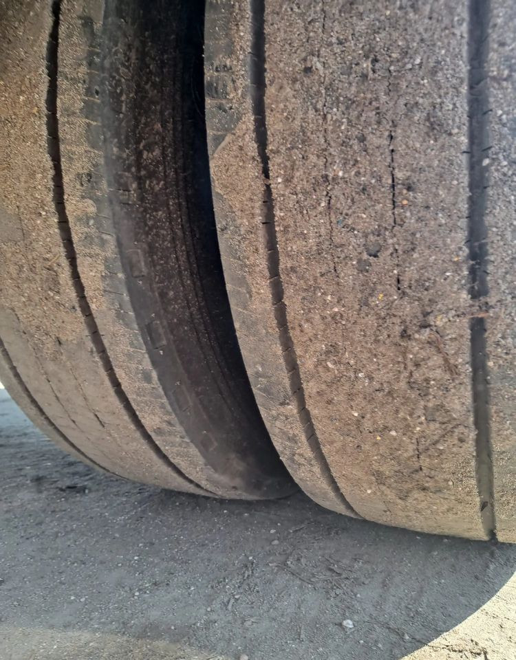 Huffermann Przyczepa Schmitz do hakowca - Ρυμούλκα γάντζος/ Αλυσιδάκι: φωτογραφία 5 Huffermann Przyczepa Schmitz do hakowca - Ρυμούλκα γάντζος/ Αλυσιδάκι: φωτογραφία 5