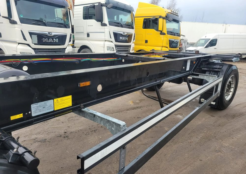 Krone Przyczepa BDF - Ρυμούλκα μεταφοράς εμπορευματοκιβωτίων/ Κινητό αμάξωμα: φωτογραφία 2 Krone Przyczepa BDF - Ρυμούλκα μεταφοράς εμπορευματοκιβωτίων/ Κινητό αμάξωμα: φωτογραφία 2