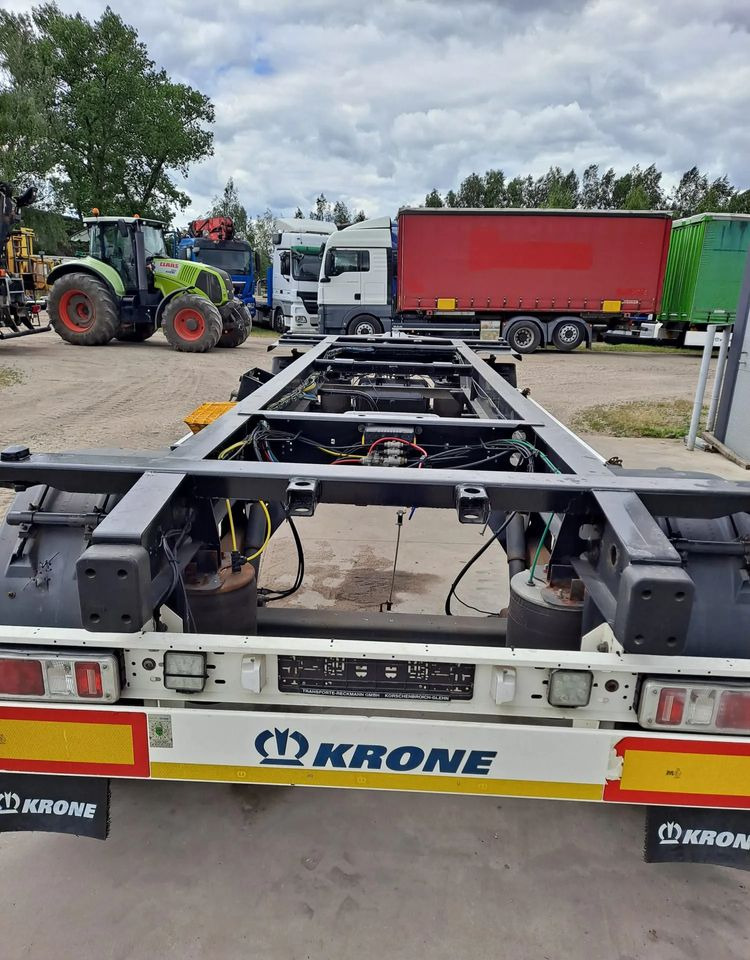 Krone Przyczepa Krone - Ρυμούλκα μεταφοράς εμπορευματοκιβωτίων/ Κινητό αμάξωμα: φωτογραφία 1 Krone Przyczepa Krone - Ρυμούλκα μεταφοράς εμπορευματοκιβωτίων/ Κινητό αμάξωμα: φωτογραφία 1