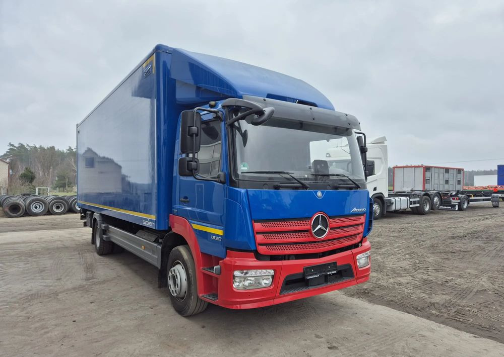 Mercedes-Benz Atego 1330 Euro 6 - Φορτηγό κόφα: φωτογραφία 2 Mercedes-Benz Atego 1330 Euro 6 - Φορτηγό κόφα: φωτογραφία 2