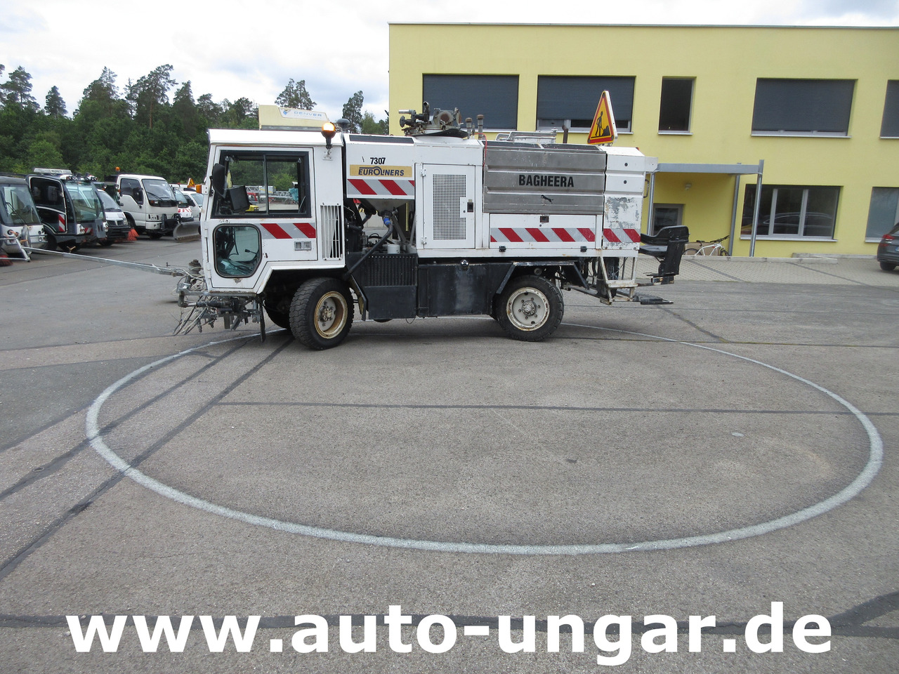 Euroliners Trassar Bagheera Markiermaschine Roadmarking Straßenmarkierung - Μηχανών ασφάλτου: φωτογραφία 1 Euroliners Trassar Bagheera Markiermaschine Roadmarking Straßenmarkierung - Μηχανών ασφάλτου: φωτογραφία 1