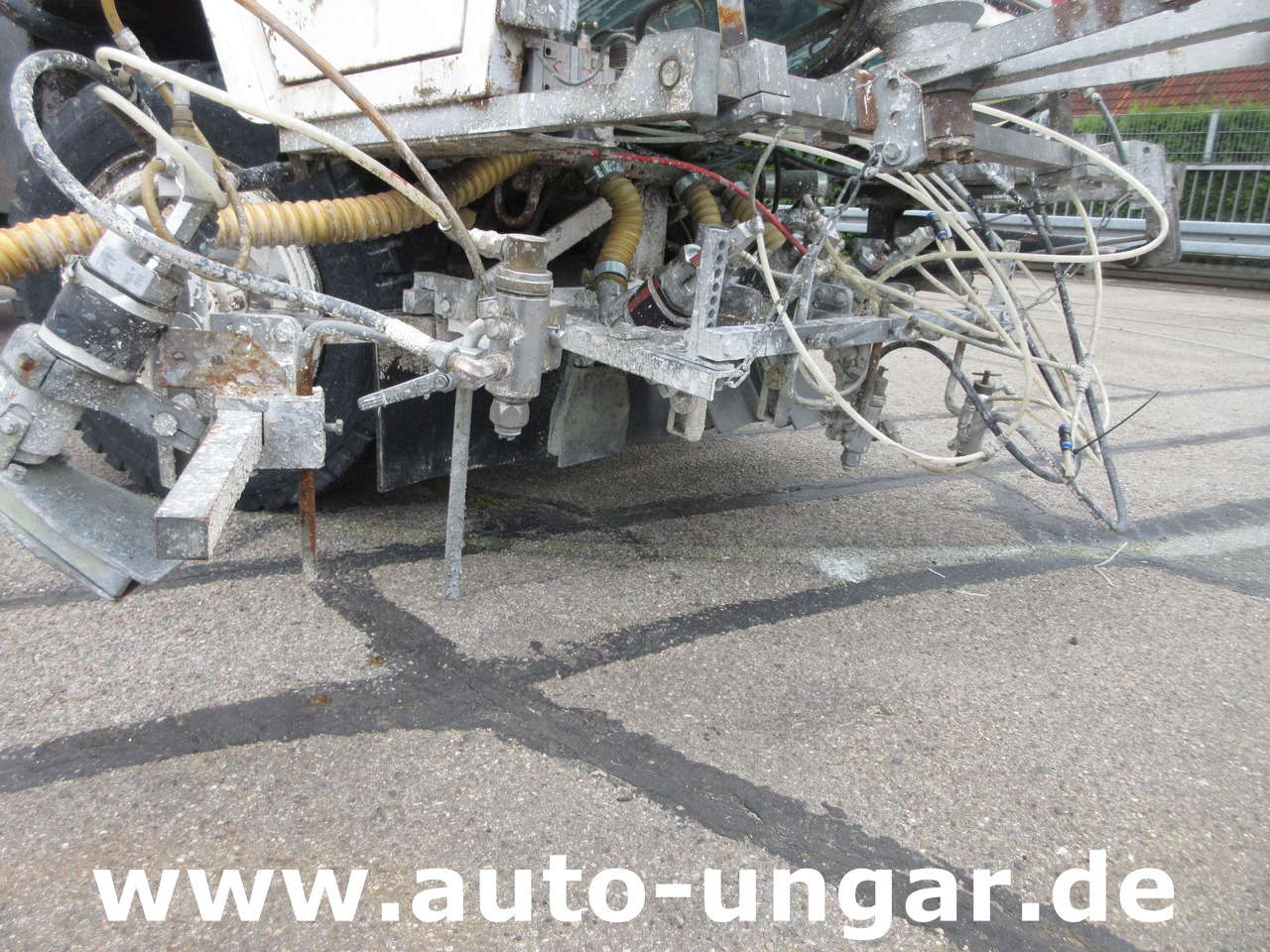 Euroliners Trassar Bagheera Markiermaschine Roadmarking Straßenmarkierung - Μηχανών ασφάλτου: φωτογραφία 4 Euroliners Trassar Bagheera Markiermaschine Roadmarking Straßenmarkierung - Μηχανών ασφάλτου: φωτογραφία 4