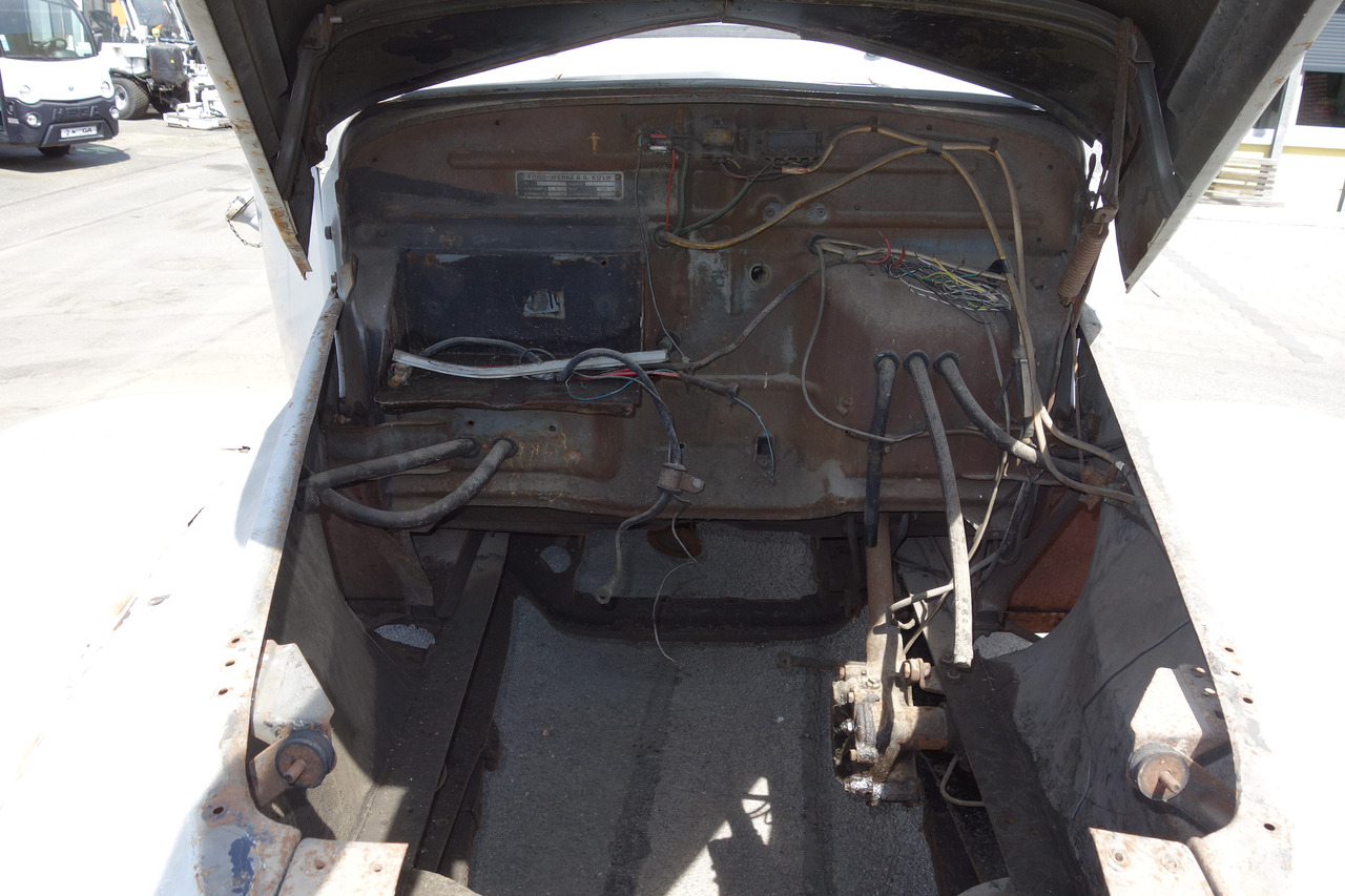 Ασθενοφόρο FORD Ford FK 3500 V8 mit H-Kennzeichen Oldtimer: φωτογραφία 14 Ασθενοφόρο FORD Ford FK 3500 V8 mit H-Kennzeichen Oldtimer: φωτογραφία 14