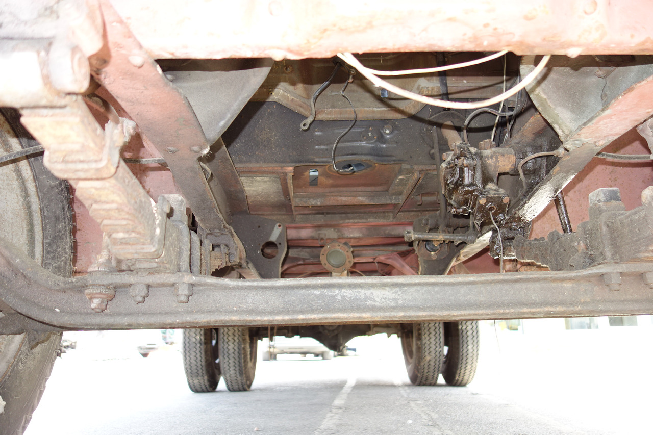 Ασθενοφόρο FORD Ford FK 3500 V8 mit H-Kennzeichen Oldtimer: φωτογραφία 10 Ασθενοφόρο FORD Ford FK 3500 V8 mit H-Kennzeichen Oldtimer: φωτογραφία 10