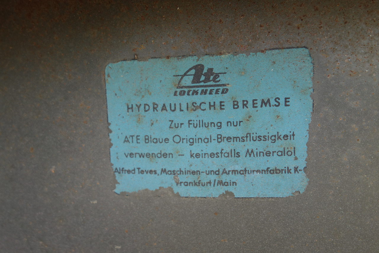 Ασθενοφόρο FORD Ford FK 3500 V8 mit H-Kennzeichen Oldtimer: φωτογραφία 44 Ασθενοφόρο FORD Ford FK 3500 V8 mit H-Kennzeichen Oldtimer: φωτογραφία 44