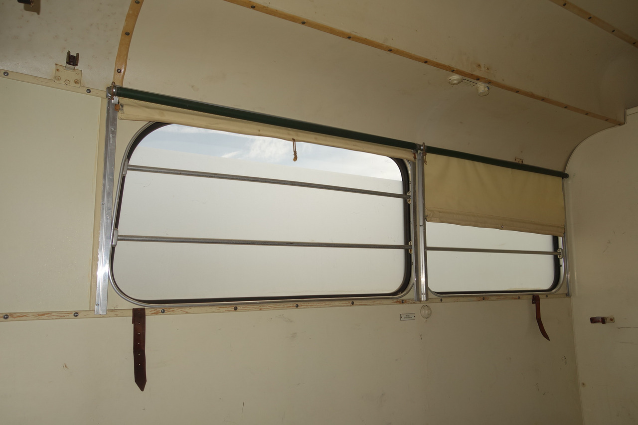 Ασθενοφόρο FORD Ford FK 3500 V8 mit H-Kennzeichen Oldtimer: φωτογραφία 50 Ασθενοφόρο FORD Ford FK 3500 V8 mit H-Kennzeichen Oldtimer: φωτογραφία 50