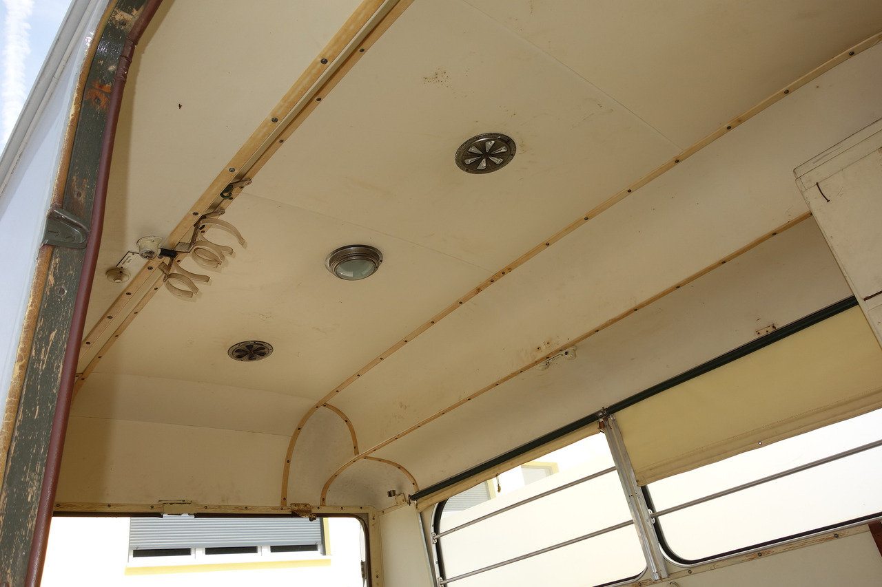 Ασθενοφόρο FORD Ford FK 3500 V8 mit H-Kennzeichen Oldtimer: φωτογραφία 28 Ασθενοφόρο FORD Ford FK 3500 V8 mit H-Kennzeichen Oldtimer: φωτογραφία 28