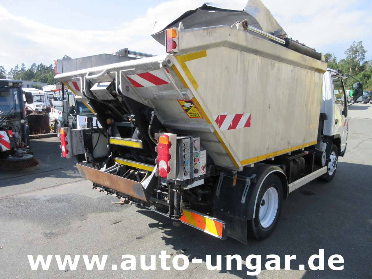 ISUZU NQR smoother NPR 75 Q75.Y07 Faun Müllwagen Euro 4 Kipper Lifter Presse - Απορριμματοφόρο: φωτογραφία 5 ISUZU NQR smoother NPR 75 Q75.Y07 Faun Müllwagen Euro 4 Kipper Lifter Presse - Απορριμματοφόρο: φωτογραφία 5