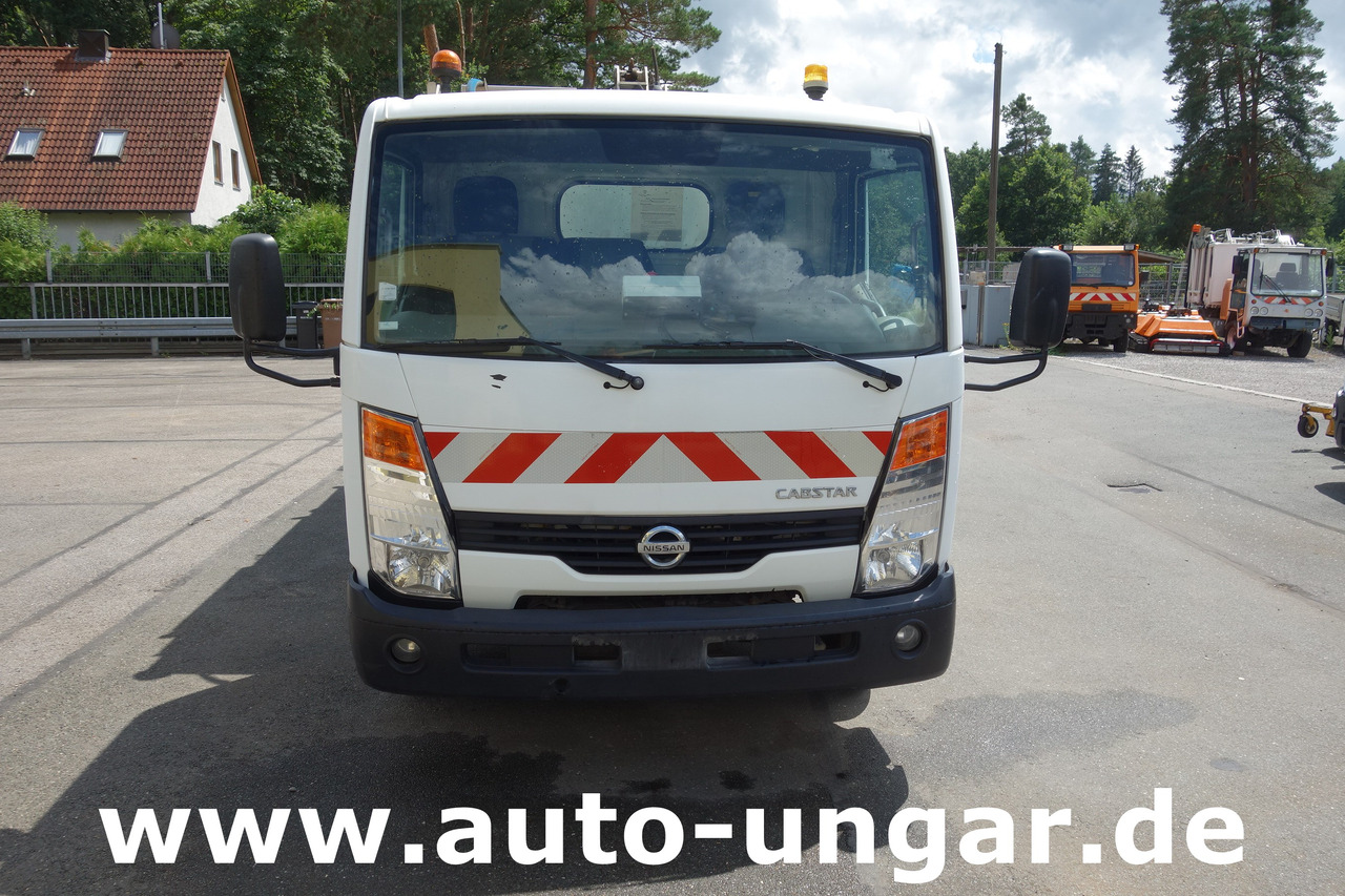Nissan Cabstar 45.13 Müllwagen PB M7XL mit Lifter und Presse Kleinmüllwagen - Απορριμματοφόρο: φωτογραφία 2 Nissan Cabstar 45.13 Müllwagen PB M7XL mit Lifter und Presse Kleinmüllwagen - Απορριμματοφόρο: φωτογραφία 2