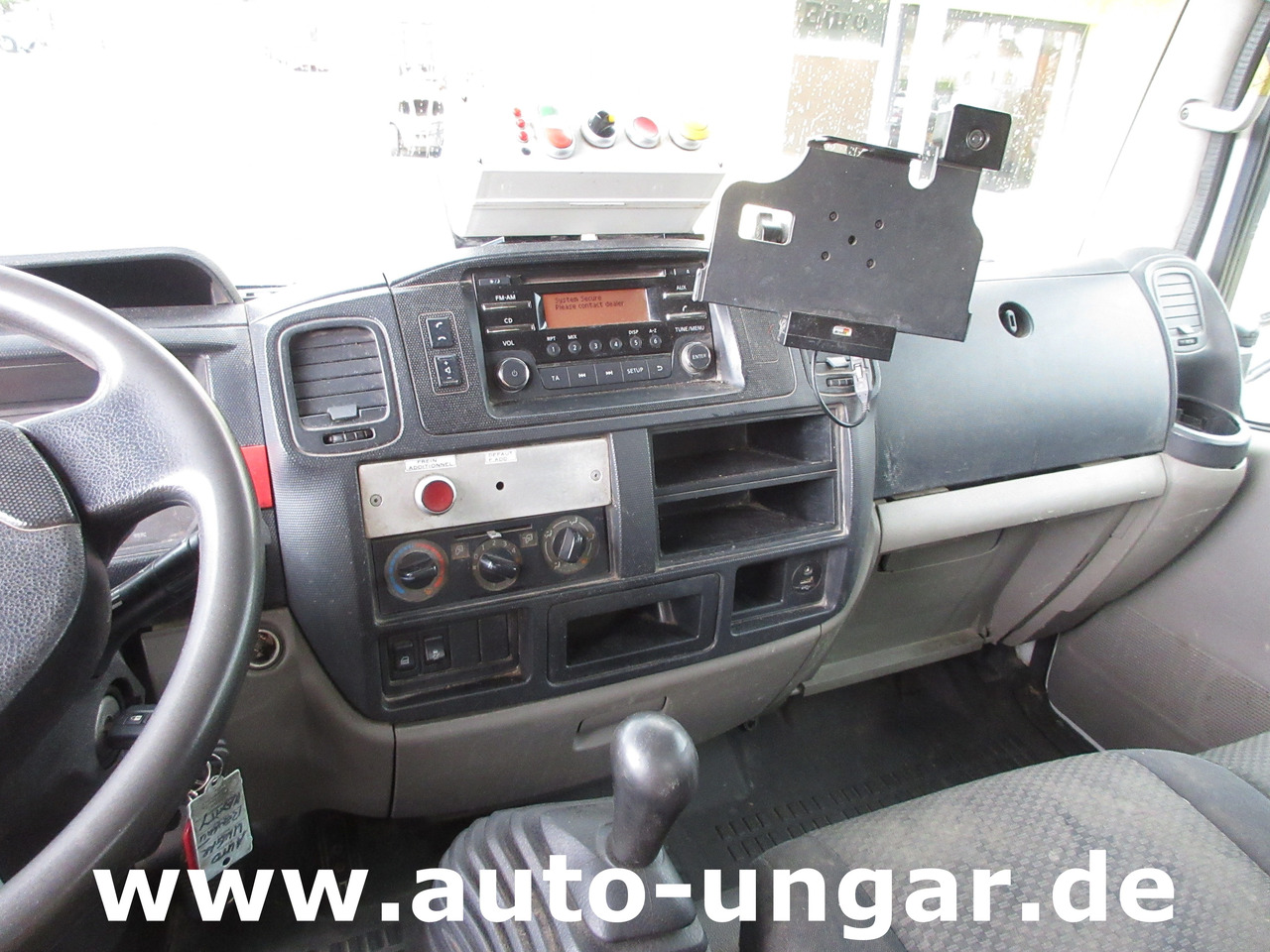 Απορριμματοφόρο για τη μεταφορά απορριμμάτων RENAULT Maxity 3.500kg Faun Provence Benne Müllwagen 5m³ Alumulde mit Presse: φωτογραφία 11 Απορριμματοφόρο για τη μεταφορά απορριμμάτων RENAULT Maxity 3.500kg Faun Provence Benne Müllwagen 5m³ Alumulde mit Presse: φωτογραφία 11