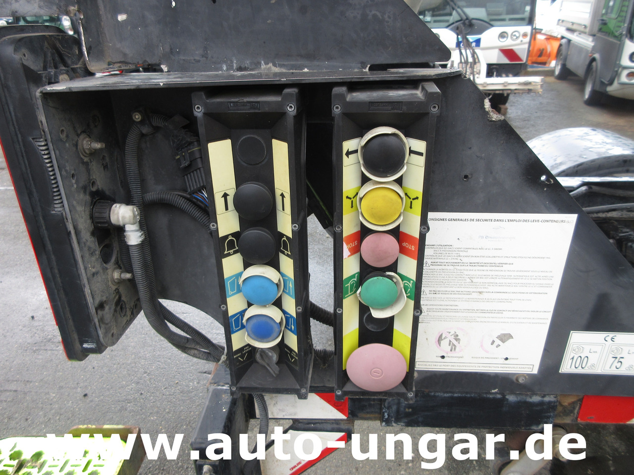 Απορριμματοφόρο για τη μεταφορά απορριμμάτων RENAULT Maxity 3.500kg Faun Provence Benne Müllwagen 5m³ Alumulde mit Presse: φωτογραφία 19 Απορριμματοφόρο για τη μεταφορά απορριμμάτων RENAULT Maxity 3.500kg Faun Provence Benne Müllwagen 5m³ Alumulde mit Presse: φωτογραφία 19