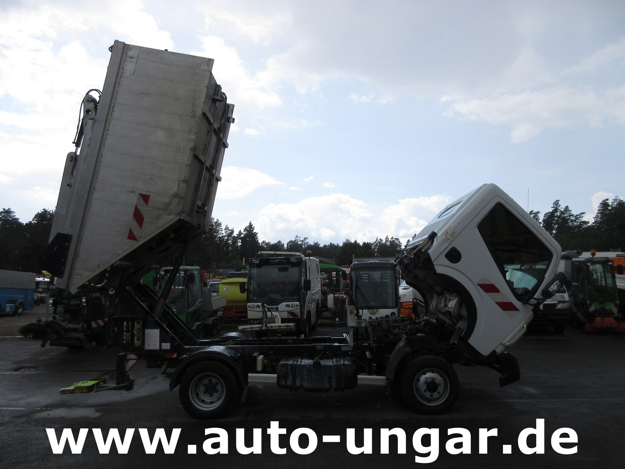 Απορριμματοφόρο για τη μεταφορά απορριμμάτων RENAULT Maxity 3.500kg Faun Provence Benne Müllwagen 5m³ Alumulde mit Presse: φωτογραφία 28 Απορριμματοφόρο για τη μεταφορά απορριμμάτων RENAULT Maxity 3.500kg Faun Provence Benne Müllwagen 5m³ Alumulde mit Presse: φωτογραφία 28