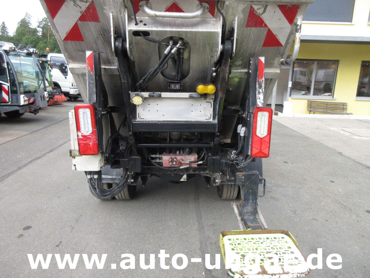 Απορριμματοφόρο για τη μεταφορά απορριμμάτων RENAULT Maxity 3.500kg Faun Provence Benne Müllwagen 5m³ Alumulde mit Presse: φωτογραφία 6 Απορριμματοφόρο για τη μεταφορά απορριμμάτων RENAULT Maxity 3.500kg Faun Provence Benne Müllwagen 5m³ Alumulde mit Presse: φωτογραφία 6