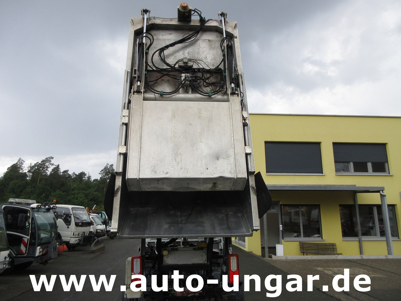 Απορριμματοφόρο για τη μεταφορά απορριμμάτων RENAULT Maxity 3.500kg Faun Provence Benne Müllwagen 5m³ Alumulde mit Presse: φωτογραφία 18 Απορριμματοφόρο για τη μεταφορά απορριμμάτων RENAULT Maxity 3.500kg Faun Provence Benne Müllwagen 5m³ Alumulde mit Presse: φωτογραφία 18