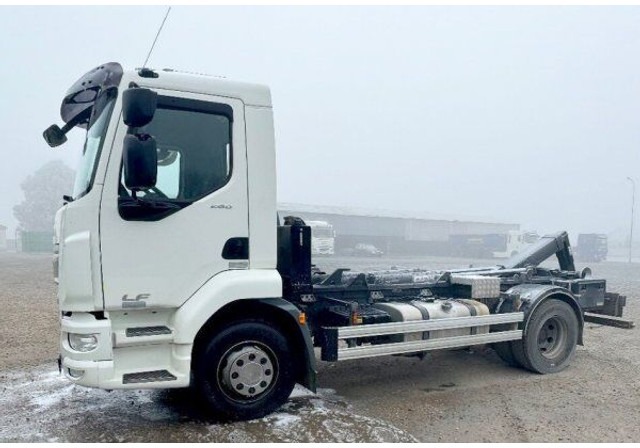 DAF LF260 FA +2024! (CZ)CTS - Φορτηγό φόρτωσης γάντζου: φωτογραφία 2 DAF LF260 FA +2024! (CZ)CTS - Φορτηγό φόρτωσης γάντζου: φωτογραφία 2