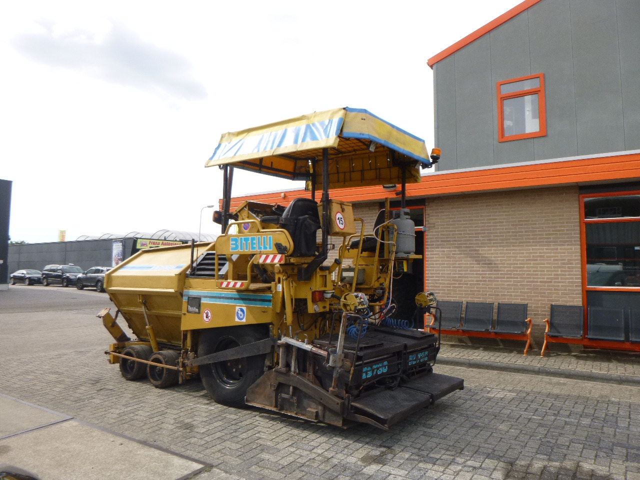 CATERPILLAR BB730 - Διαστρωτήρας ασφάλτου: φωτογραφία 2 CATERPILLAR BB730 - Διαστρωτήρας ασφάλτου: φωτογραφία 2