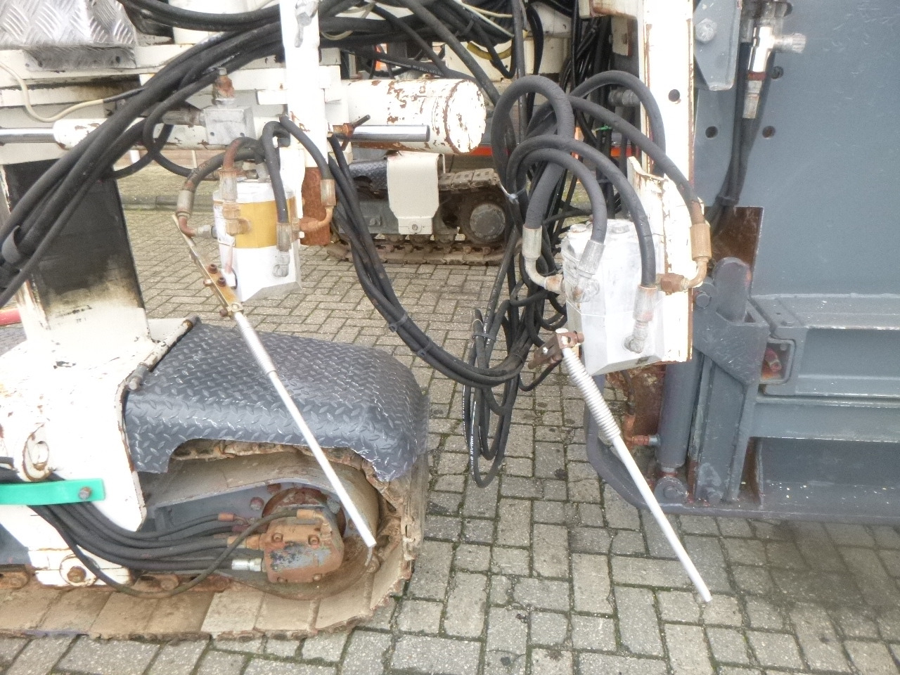 Κρασπεδομηχανή TEREX SF2003: φωτογραφία 9