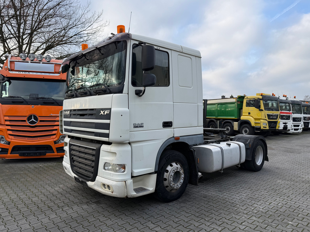 Daf XF105 460 4X2 Comfort Cab - Τράκτορας: φωτογραφία 1 Daf XF105 460 4X2 Comfort Cab - Τράκτορας: φωτογραφία 1