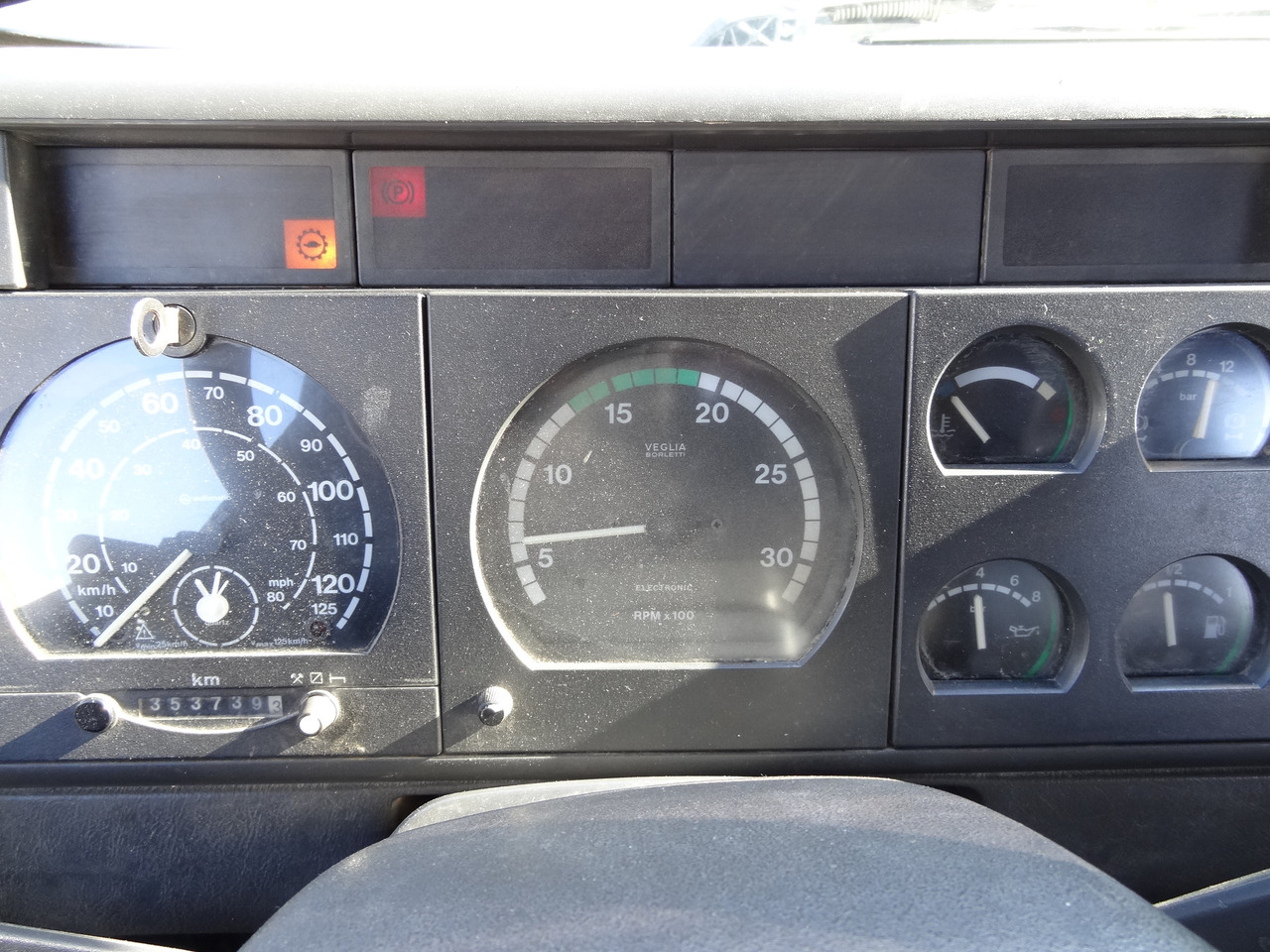 Iveco EuroTrakker 260E31 6X4 Palfinger 36002 - Φορτηγό με ανοιχτή καρότσα, Φορτηγό με γερανό: φωτογραφία 2 Iveco EuroTrakker 260E31 6X4 Palfinger 36002 - Φορτηγό με ανοιχτή καρότσα, Φορτηγό με γερανό: φωτογραφία 2