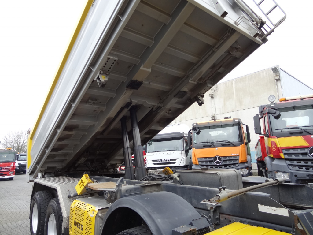 Iveco Trakker 450 8X4 Meiller - Φορτηγό ανατρεπόμενο: φωτογραφία 4 Iveco Trakker 450 8X4 Meiller - Φορτηγό ανατρεπόμενο: φωτογραφία 4