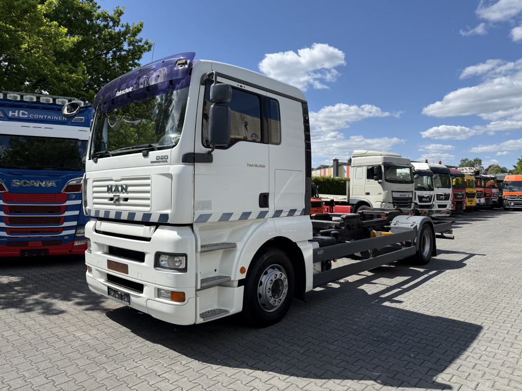 MAN TGA 18.350 4X2 LL Fahrschule - Φορτηγό μεταφοράς εμπορευματοκιβωτίων/ Κινητό αμάξωμα: φωτογραφία 1 MAN TGA 18.350 4X2 LL Fahrschule - Φορτηγό μεταφοράς εμπορευματοκιβωτίων/ Κινητό αμάξωμα: φωτογραφία 1