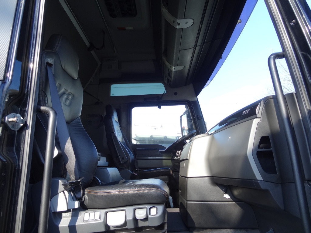 MAN TGX 18.680 V8 - Τράκτορας: φωτογραφία 4 MAN TGX 18.680 V8 - Τράκτορας: φωτογραφία 4
