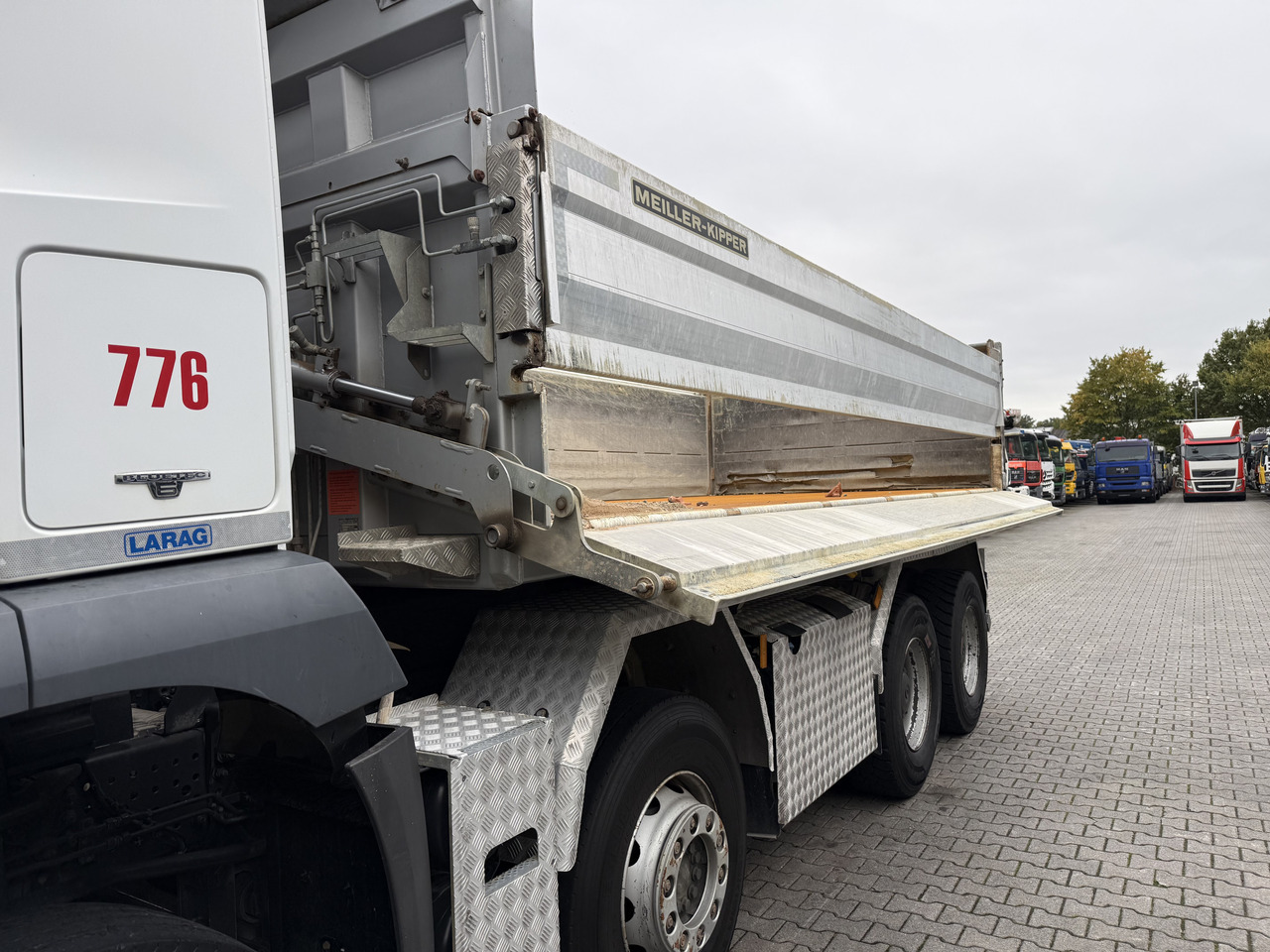 Mercedes-Benz Arocs 3246K 8X4 Meiller - Φορτηγό ανατρεπόμενο: φωτογραφία 3 Mercedes-Benz Arocs 3246K 8X4 Meiller - Φορτηγό ανατρεπόμενο: φωτογραφία 3
