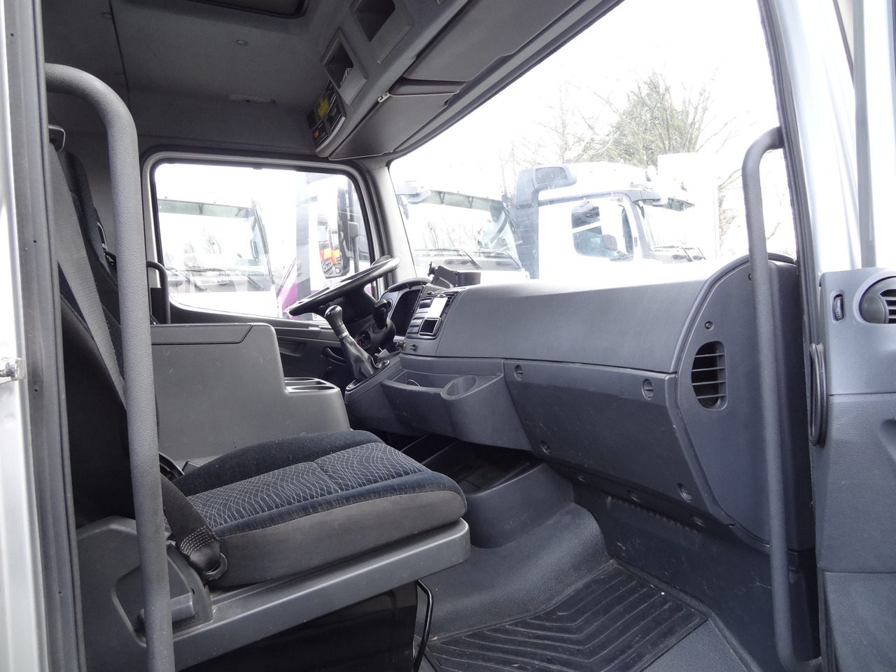 Mercedes-Benz Atego 818 Kran Palfinger 6501 - Φορτηγό με ανοιχτή καρότσα, Φορτηγό με γερανό: φωτογραφία 4 Mercedes-Benz Atego 818 Kran Palfinger 6501 - Φορτηγό με ανοιχτή καρότσα, Φορτηγό με γερανό: φωτογραφία 4