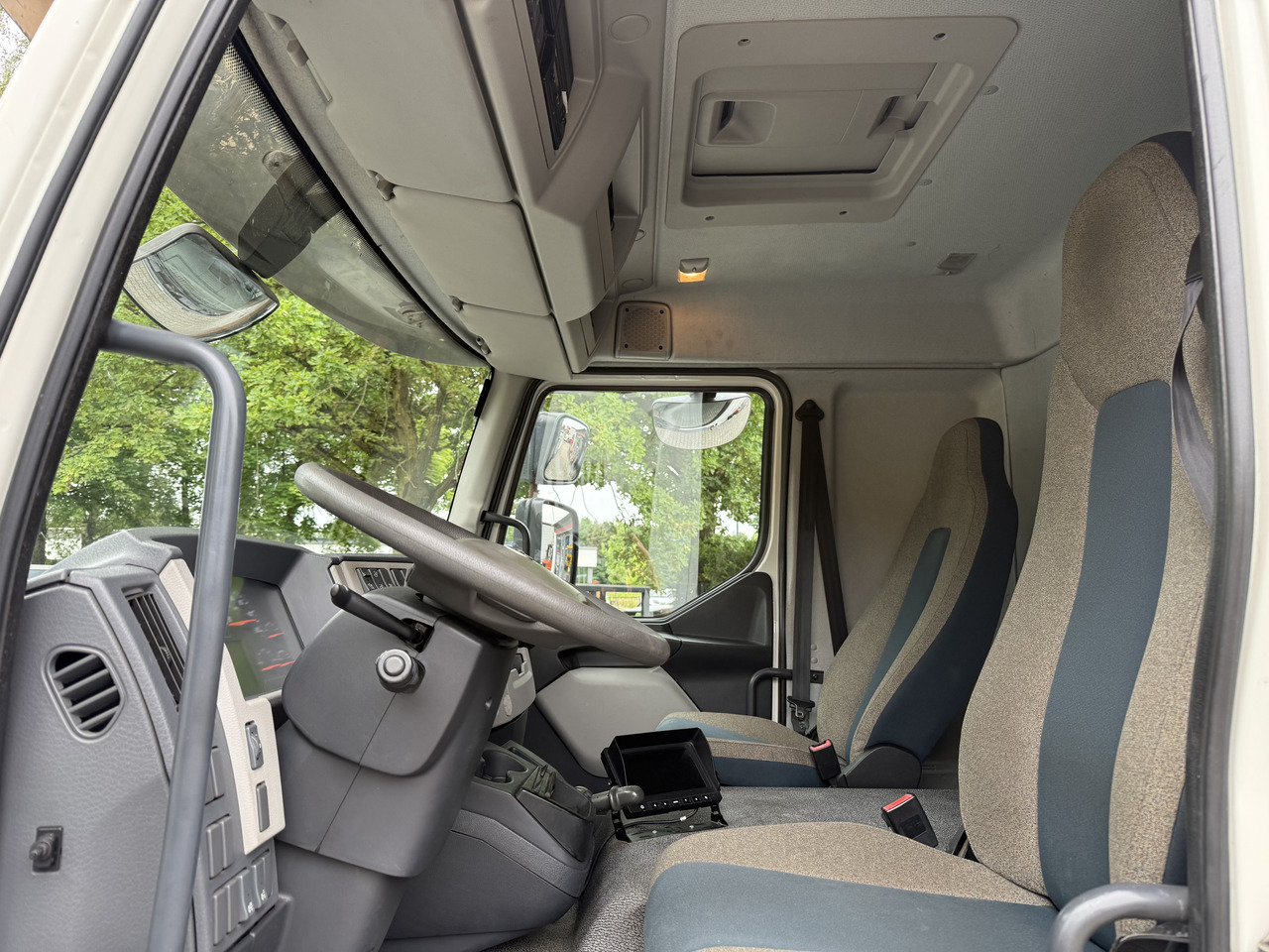 Volvo FL250.16 HMF 875 K3 - Φορτηγό με γερανό: φωτογραφία 4 Volvo FL250.16 HMF 875 K3 - Φορτηγό με γερανό: φωτογραφία 4