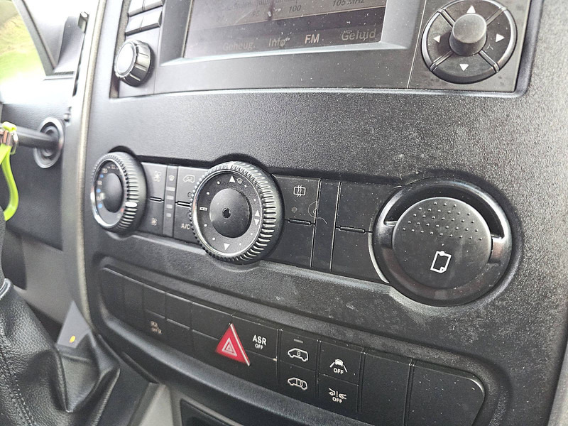 Μικρό βαν Mercedes-Benz 211: φωτογραφία 10