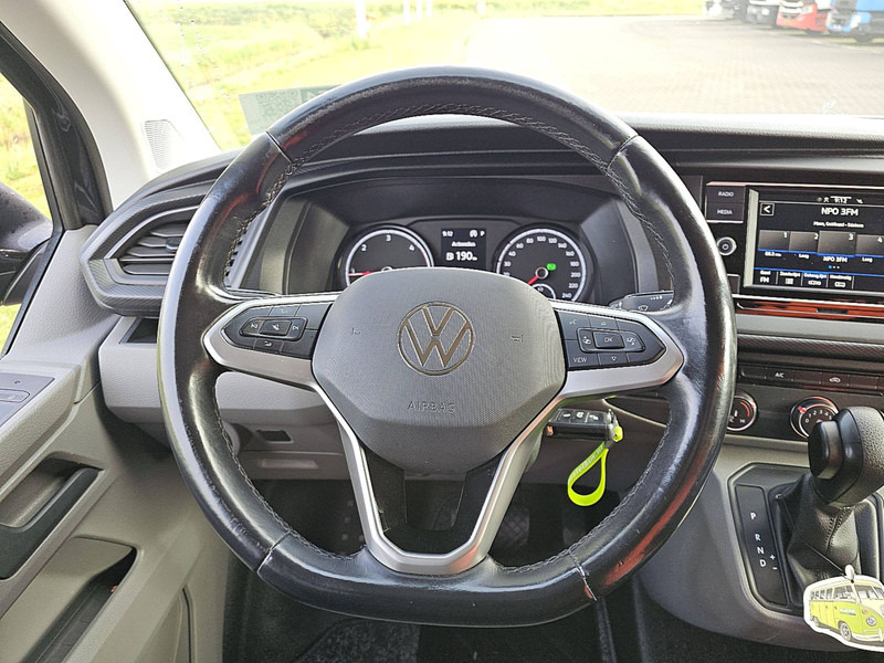 Interior photo 2: Μικρό βαν Volkswagen Transporter 2.0 TDI ac aut. dc EURO6