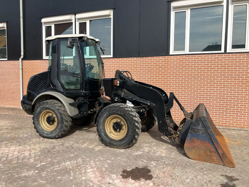 Atlas 75S - Ελαστιχοφόρος φορτωτής: φωτογραφία 3 Atlas 75S - Ελαστιχοφόρος φορτωτής: φωτογραφία 3