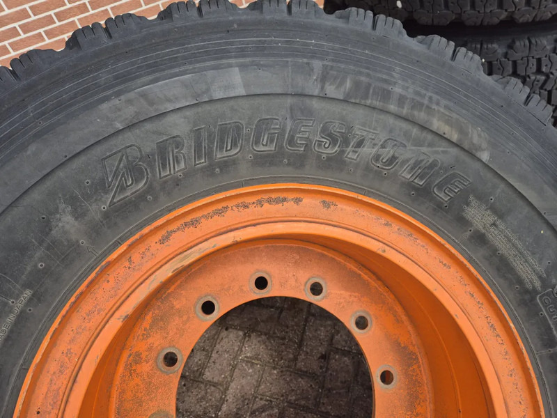 Bridgestone 20.5R25 - Ελαστικό: φωτογραφία 5 Bridgestone 20.5R25 - Ελαστικό: φωτογραφία 5