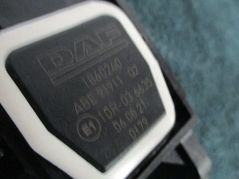 DAF 1860240 GASPEDAAL XF CF EURO 6 GEBRUIKT - Πετάλι για Φορτηγό: φωτογραφία 2 DAF 1860240 GASPEDAAL XF CF EURO 6 GEBRUIKT - Πετάλι για Φορτηγό: φωτογραφία 2