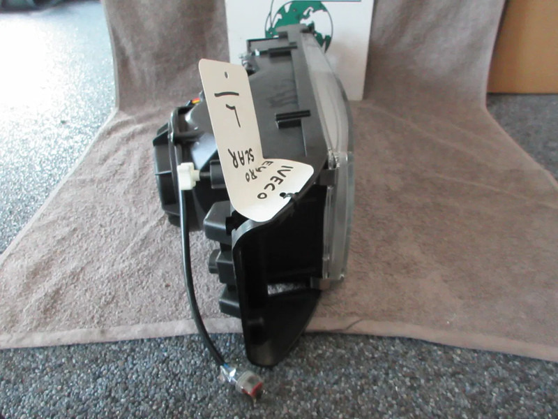 Iveco 500340408 KOPLAMP IVECO EUROTECH MODEL EURO 2 NIEUWE !! LINKS - Προβολέας για Φορτηγό: φωτογραφία 2 Iveco 500340408 KOPLAMP IVECO EUROTECH MODEL EURO 2 NIEUWE !! LINKS - Προβολέας για Φορτηγό: φωτογραφία 2