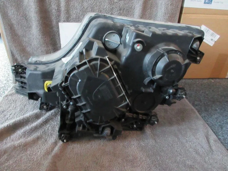 Mercedes-Benz A 960 820 03 39 KOPLAMP MERCEDES 1845 MP 4 RECHTS EURO 6 - Προβολέας για Φορτηγό: φωτογραφία 5 Mercedes-Benz A 960 820 03 39 KOPLAMP MERCEDES 1845 MP 4 RECHTS EURO 6 - Προβολέας για Φορτηγό: φωτογραφία 5