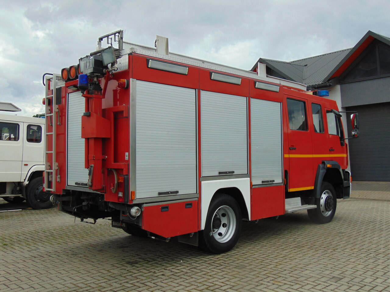 MAN LE14.260 4x4 MAGIRUS - Πυροσβεστικό όχημα: φωτογραφία 4 MAN LE14.260 4x4 MAGIRUS - Πυροσβεστικό όχημα: φωτογραφία 4