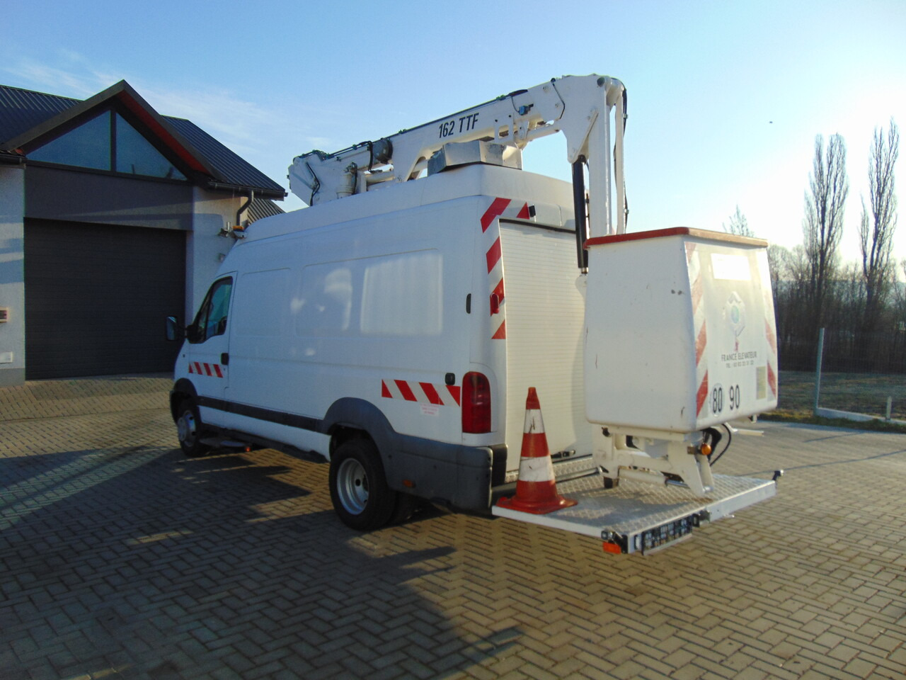 RENAULT Mascott 2,8dCi 110 L2H3 France Elevateur 152TTF 162TTF - Πλατφόρμα εναέρια: φωτογραφία 3 RENAULT Mascott 2,8dCi 110 L2H3 France Elevateur 152TTF 162TTF - Πλατφόρμα εναέρια: φωτογραφία 3