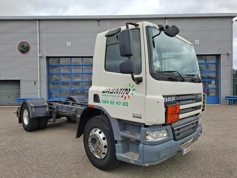 DAF CF75-250 / ADR / ONLY:320740 KM / PTO / INLINER / ALCOA / GOOD CONDITION / MANUAL / EURO-5 / 2011 - Φορτηγό σασί: φωτογραφία 2 DAF CF75-250 / ADR / ONLY:320740 KM / PTO / INLINER / ALCOA / GOOD CONDITION / MANUAL / EURO-5 / 2011 - Φορτηγό σασί: φωτογραφία 2