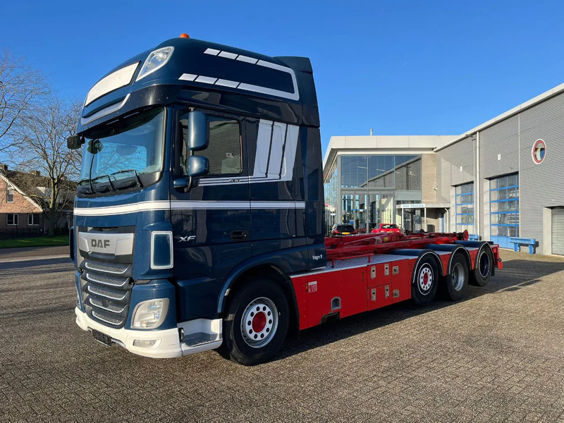 DAF XF106-530 8X2 / AJK HOOKLIFT 25000KG / 9 TON FRONT AXLE / NAVI / ONLY:612482 KM / SSC / AUTOMATIC / EURO-6 / 2019 - Φορτηγό φόρτωσης γάντζου: φωτογραφία 1 DAF XF106-530 8X2 / AJK HOOKLIFT 25000KG / 9 TON FRONT AXLE / NAVI / ONLY:612482 KM / SSC / AUTOMATIC / EURO-6 / 2019 - Φορτηγό φόρτωσης γάντζου: φωτογραφία 1