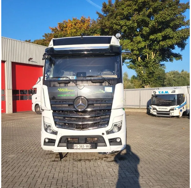 Mercedes-Benz ACTROS 1863 / ENGINE RUNNING / RETARDER / PARK-COOL /HYDRAULICS / ONLY: 268593KM / GIGA-SPACE / MIRRORCAM / AUTOMATIC / EURO-6 / - Τράκτορας: φωτογραφία 3 Mercedes-Benz ACTROS 1863 / ENGINE RUNNING / RETARDER / PARK-COOL /HYDRAULICS / ONLY: 268593KM / GIGA-SPACE / MIRRORCAM / AUTOMATIC / EURO-6 / - Τράκτορας: φωτογραφία 3