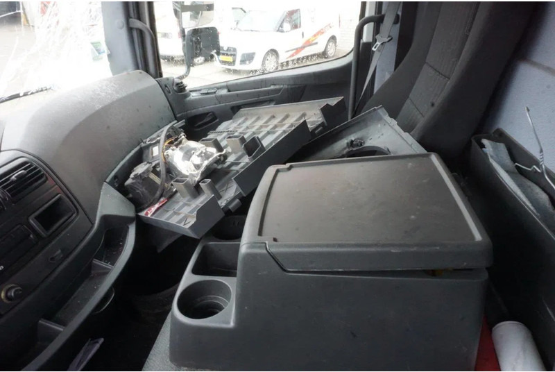 Φορτηγό σασί Mercedes-Benz ATEGO 1221 / ENGINE RUNNING / ONLY:253095 KM / AUTOMATIC / EURO-6 / 2017: φωτογραφία 16