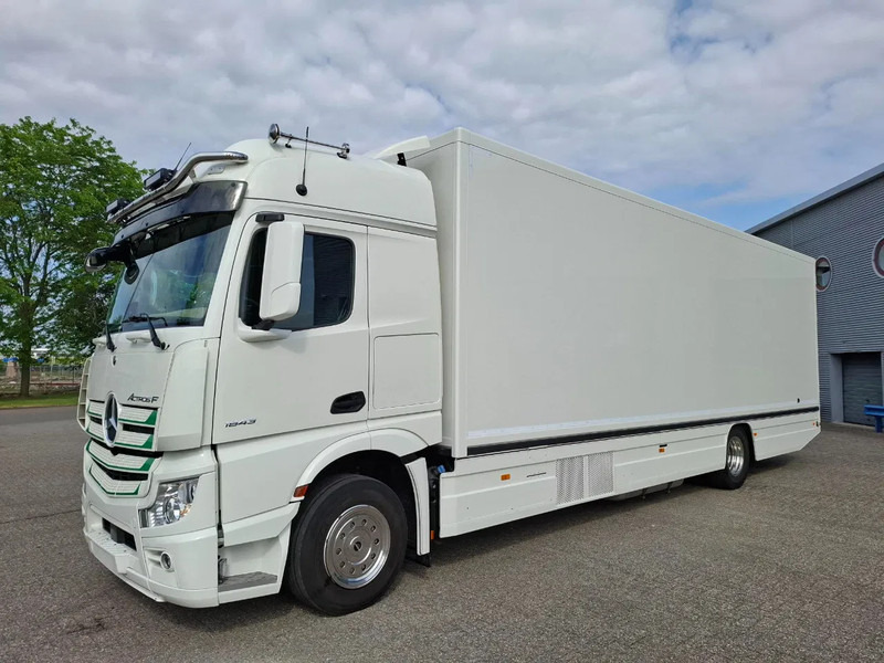 Mercedes-Benz Actros 1843 / GERMAN FLOWER TRUCK / 162021 KM / ISOLATED BOX / COOL & HEATED / NAVI / PLATFORM 1500 KG / TOP CONDITION / FULL-AI - Αυτοκινούμενη καντίνα: φωτογραφία 1 Mercedes-Benz Actros 1843 / GERMAN FLOWER TRUCK / 162021 KM / ISOLATED BOX / COOL & HEATED / NAVI / PLATFORM 1500 KG / TOP CONDITION / FULL-AI - Αυτοκινούμενη καντίνα: φωτογραφία 1