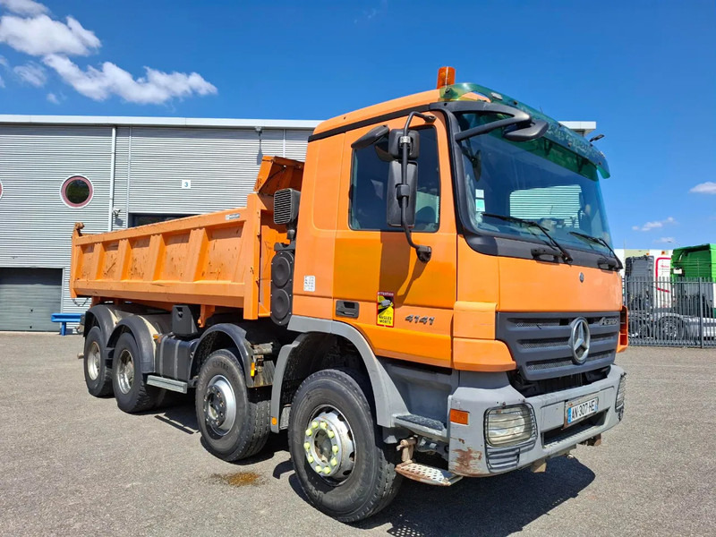 Mercedes-Benz Actros 4141 / 3SIDE MEILLER TIPPER / FULL-STEEL / DRUM BRAKES / ONLY:535937 KM / 2XSTEERING AXLE / AIRCO / AUTOMATIC / EURO-3 / - Φορτηγό ανατρεπόμενο: φωτογραφία 4 Mercedes-Benz Actros 4141 / 3SIDE MEILLER TIPPER / FULL-STEEL / DRUM BRAKES / ONLY:535937 KM / 2XSTEERING AXLE / AIRCO / AUTOMATIC / EURO-3 / - Φορτηγό ανατρεπόμενο: φωτογραφία 4