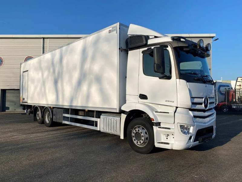 Mercedes-Benz Antos 2533 / LIFT AXLE / HEATED CLOSED BOX / PLATFORM 2000 KG / ONLY:506959 KM / SIDE DOOR / AUTOMATIC / EURO-6 / 2019 - Φορτηγό κόφα: φωτογραφία 2 Mercedes-Benz Antos 2533 / LIFT AXLE / HEATED CLOSED BOX / PLATFORM 2000 KG / ONLY:506959 KM / SIDE DOOR / AUTOMATIC / EURO-6 / 2019 - Φορτηγό κόφα: φωτογραφία 2