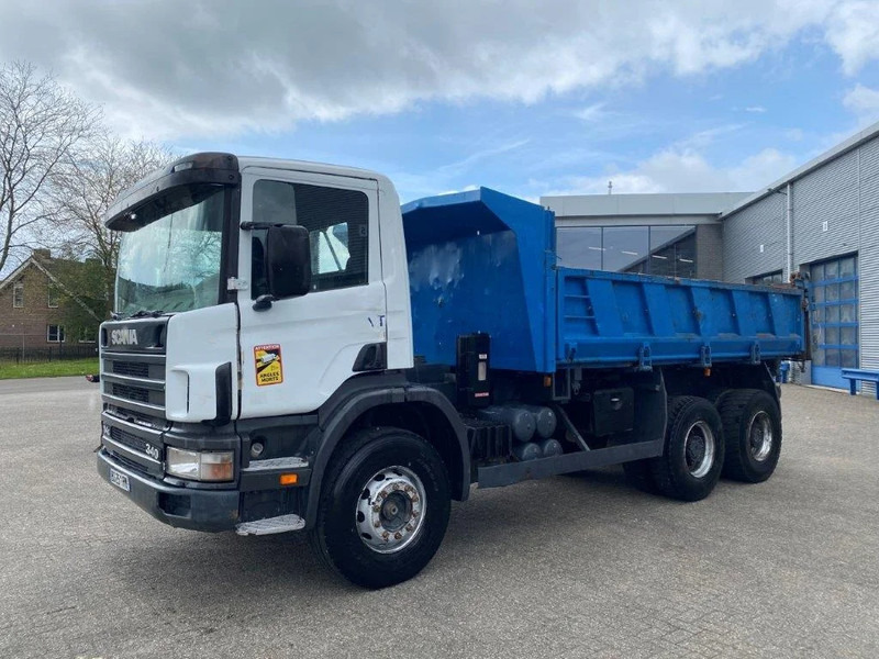 Scania 114-340 / 6X4 / 2 SIDE TIPPER / BIG AXLE / FULL-STEEL / DRUM BRAKES / MANUAL / 1999 - Φορτηγό ανατρεπόμενο: φωτογραφία 1 Scania 114-340 / 6X4 / 2 SIDE TIPPER / BIG AXLE / FULL-STEEL / DRUM BRAKES / MANUAL / 1999 - Φορτηγό ανατρεπόμενο: φωτογραφία 1